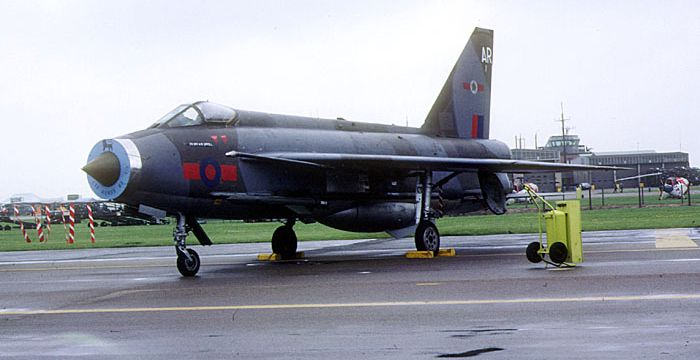 xp764tw5.jpg (40290 bytes)